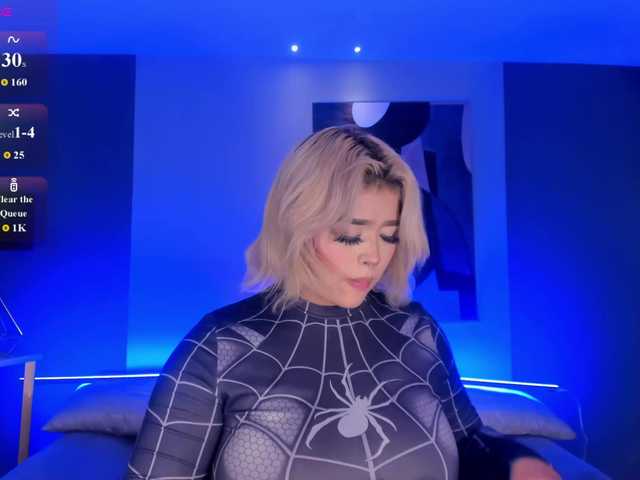 ElizabethBennet's BongaCams show and profile