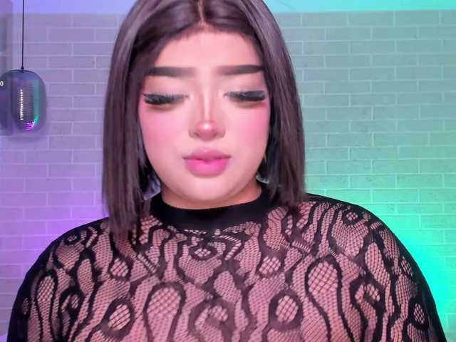 ElizabethBennet's BongaCams show and profile