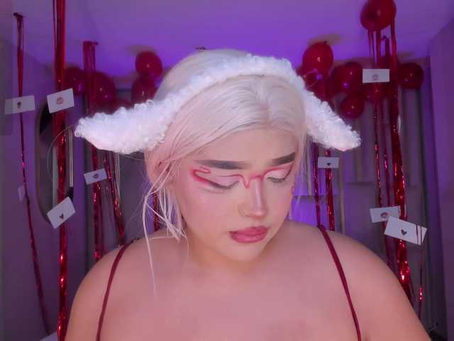 ElizabethBennet's BongaCams show and profile