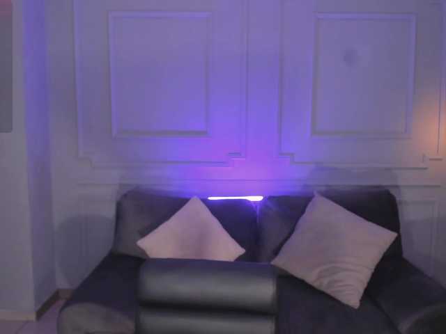 ElizabethBennet's BongaCams show and profile