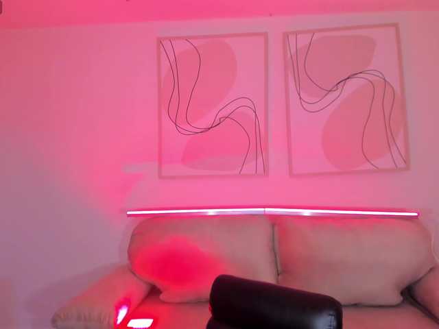 le modèle ElizabethBennet est en webcam porno dans un show sur le site bongacams, il possède les tags suivants: Latino/Hispanic,Redhead,Shaved