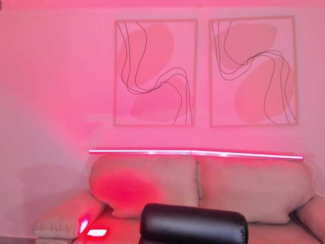 ElizabethBennet's BongaCams show and profile