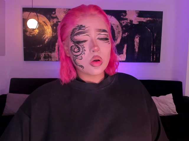 ElizabethBennet's BongaCams show and profile