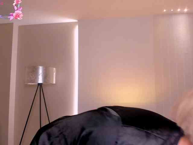 ElizabethBennet webcam