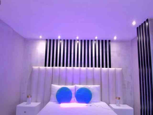 ElizabethBennet webcam