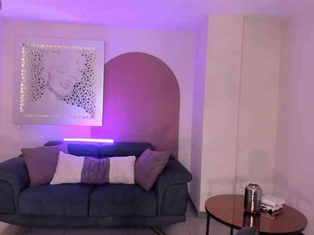 ElizabethBennet webcam