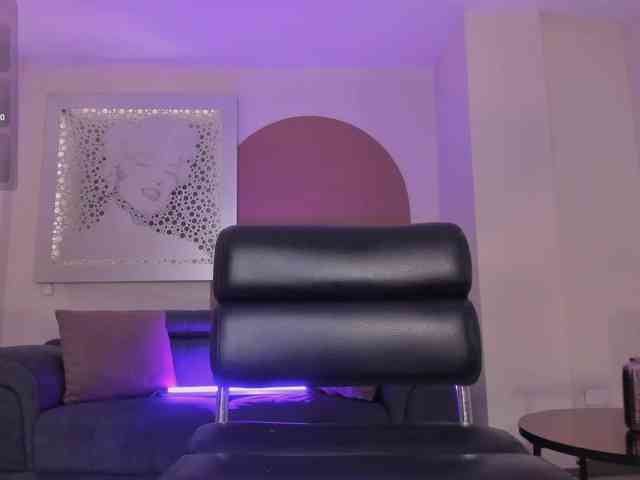 ElizabethBennet webcam