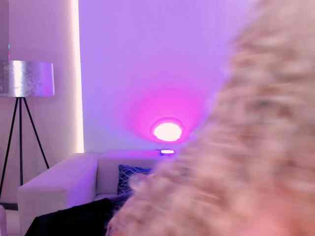 ElizabethBennet webcam