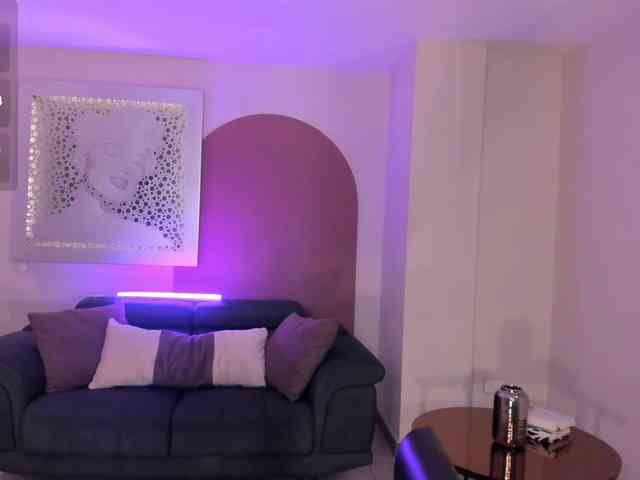 ElizabethBennet webcam