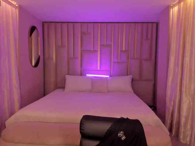 ElizabethBennet webcam