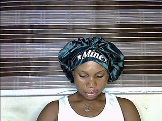 Plumnjuicyxx Porn Show