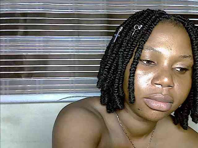 Plumnjuicyxx webcam