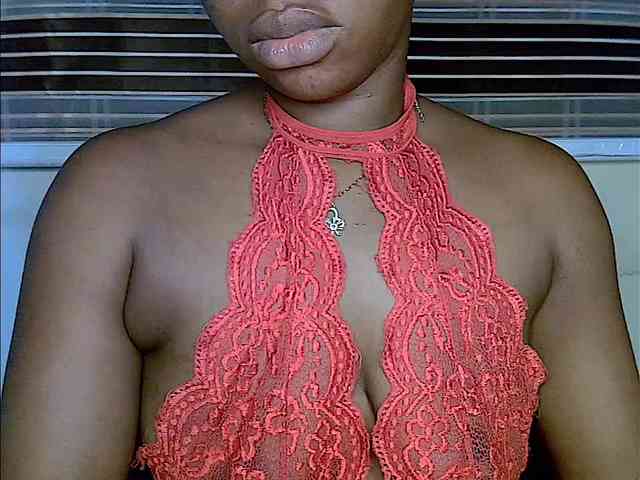Plumnjuicyxx webcam