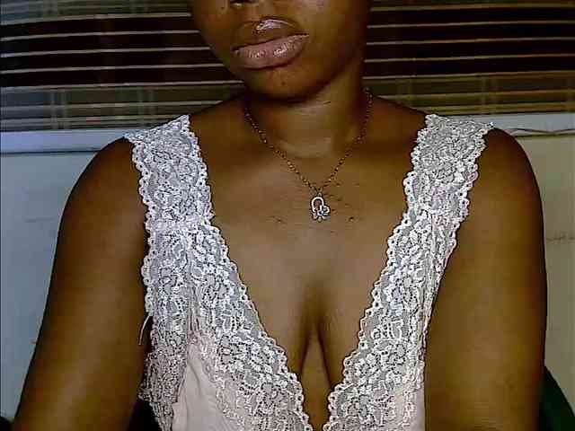 Plumnjuicyxx webcam