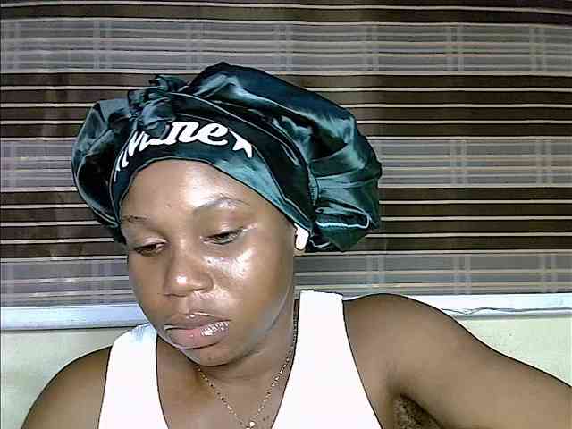 Plumnjuicyxx webcam