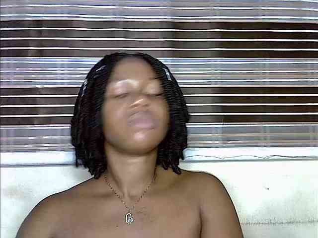 Plumnjuicyxx webcam