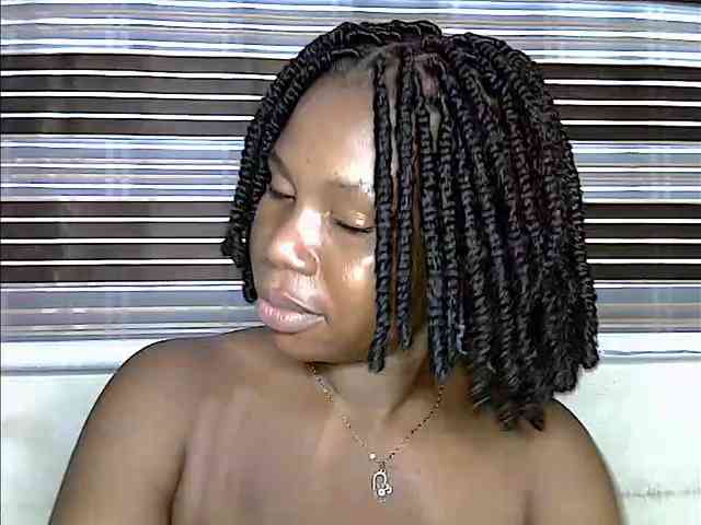 Plumnjuicyxx webcam
