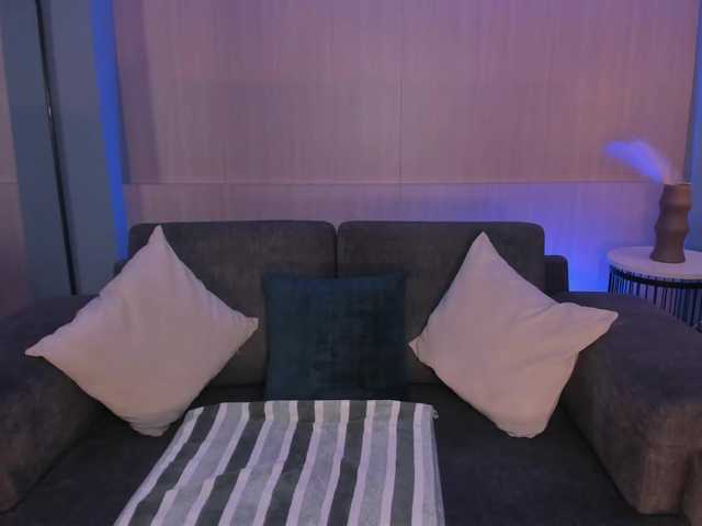 SarahRhodes's BongaCams show and profile