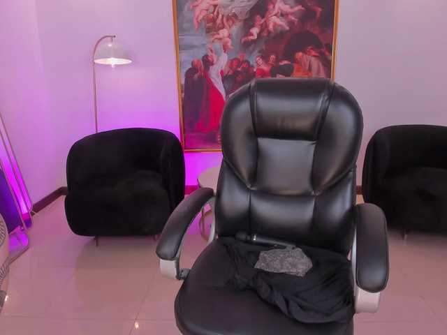 SarahRhodes's BongaCams show and profile