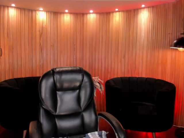 SarahRhodes's BongaCams show and profile