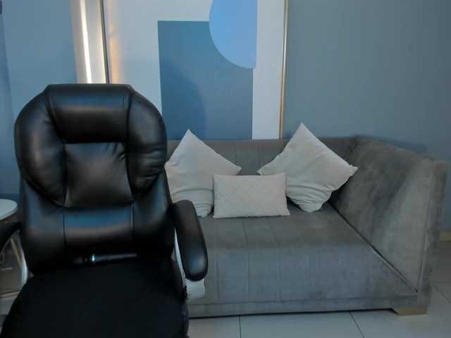 SarahRhodes's BongaCams show and profile