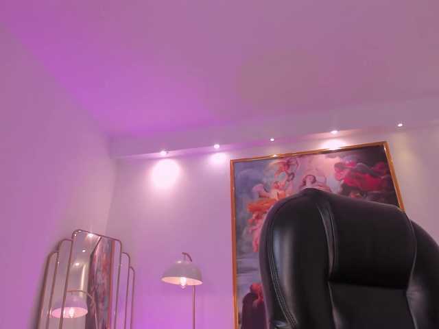 SarahRhodes's BongaCams show and profile