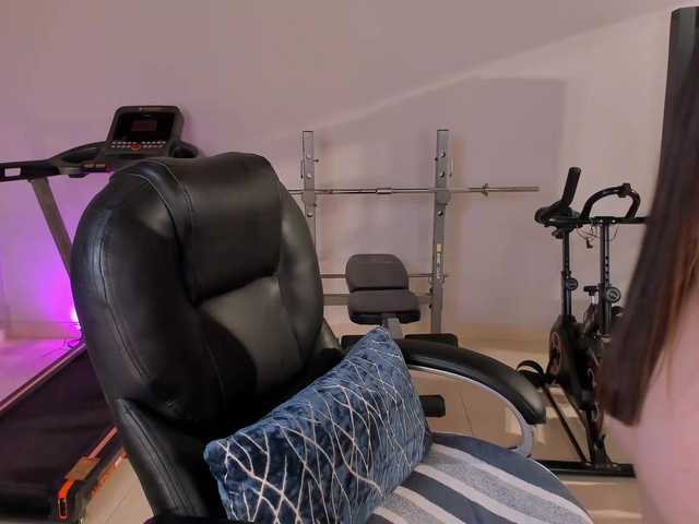 SarahRhodes's BongaCams show and profile