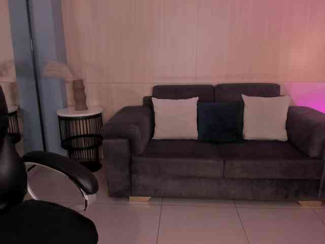 SarahRhodes Live Webcam on BongaCams