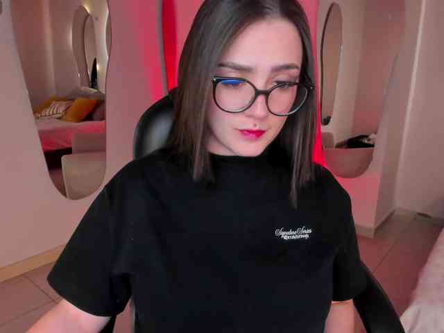 SarahRhodes webcam