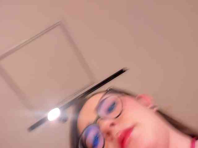 SarahRhodes webcam