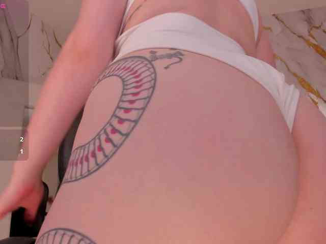 SarahRhodes webcam