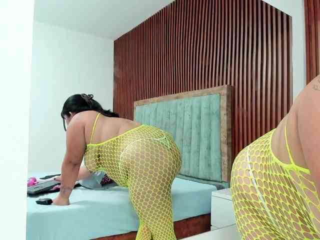 Isabelle-Riddle webcam