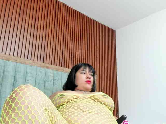 Isabelle-Riddle webcam