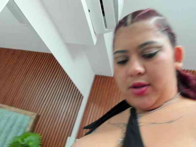 Isabelle-Riddle webcam