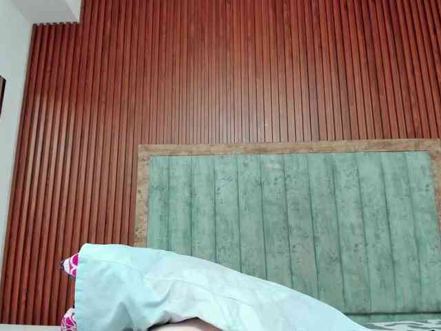 Isabelle-Riddle webcam