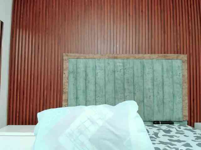 Isabelle-Riddle webcam