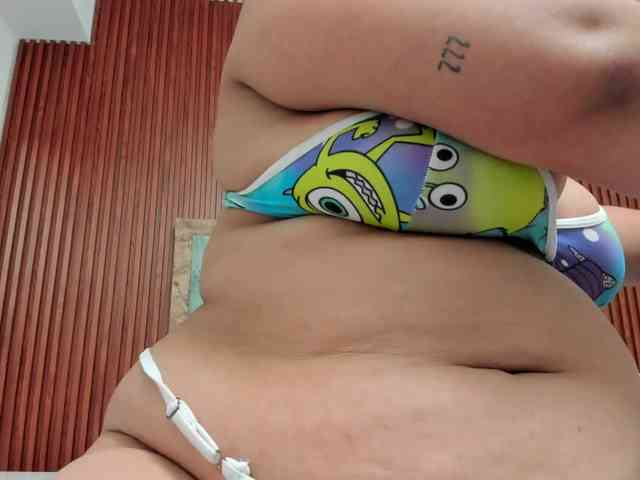 Isabelle-Riddle webcam