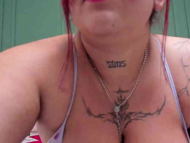 Isabelle-Riddle Live Webcam on BongaCams