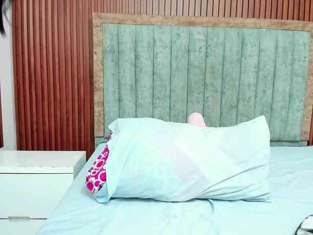 Isabelle-Riddle webcam