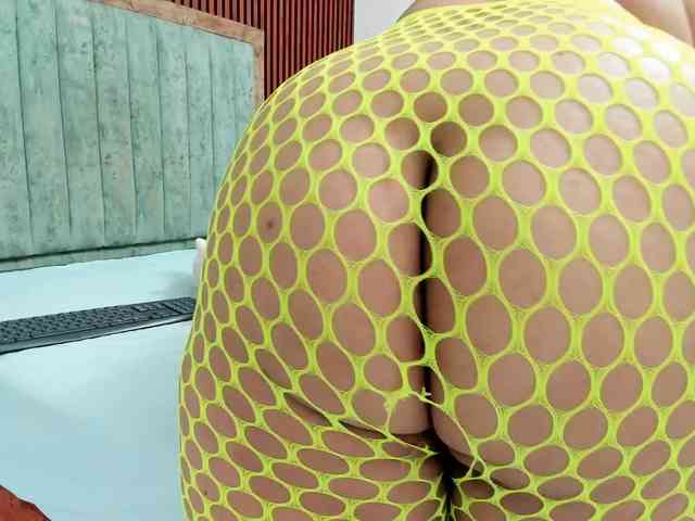 Isabelle-Riddle webcam