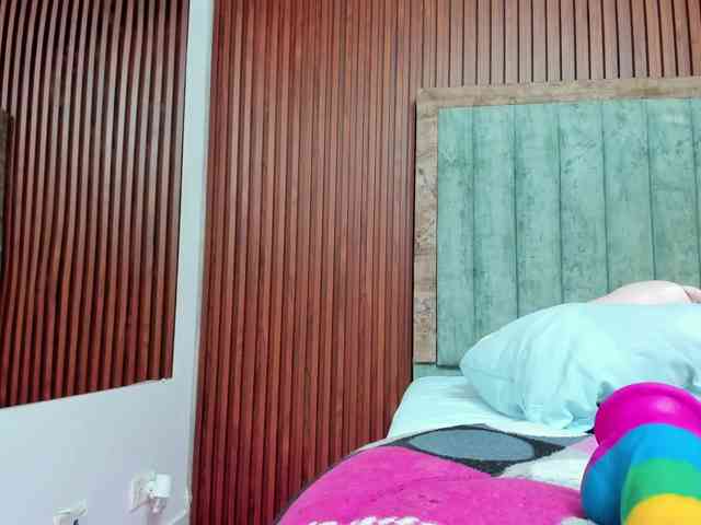 Isabelle-Riddle webcam