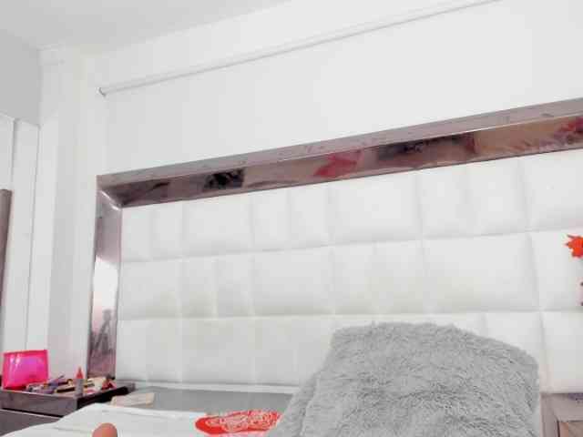 AnaaWilson webcam
