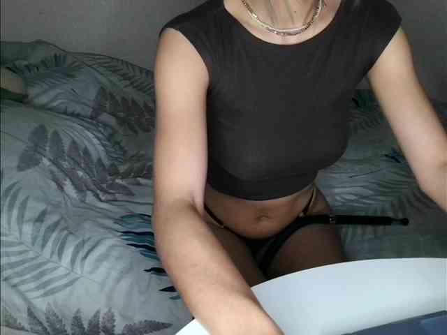 Bella521 webcam