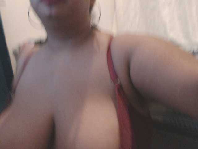 Alicebigboobs's BongaCams show and profile