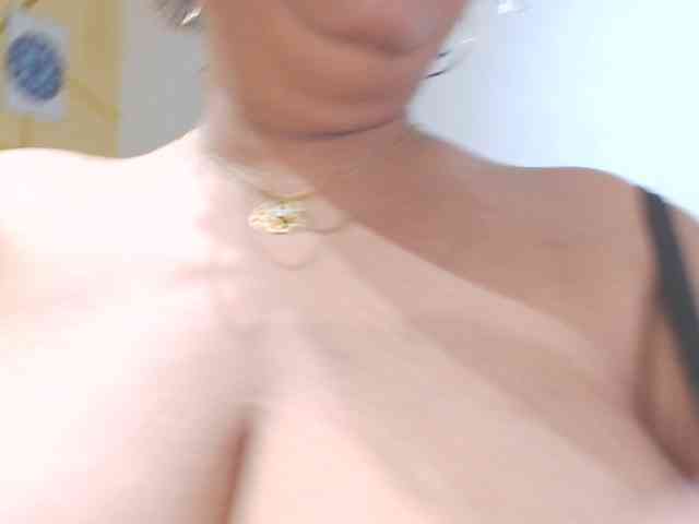 Alicebigboobs webcam
