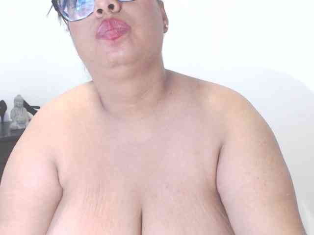 Alicebigboobs webcam