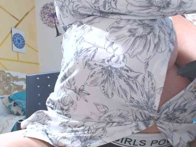 Alicebigboobs webcam