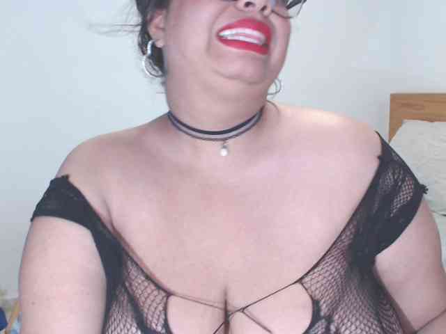 Alicebigboobs webcam