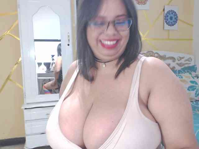 Alicebigboobs webcam