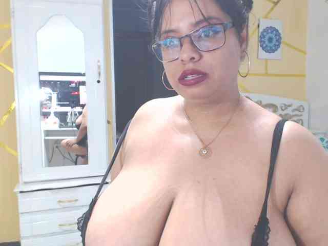 Alicebigboobs webcam